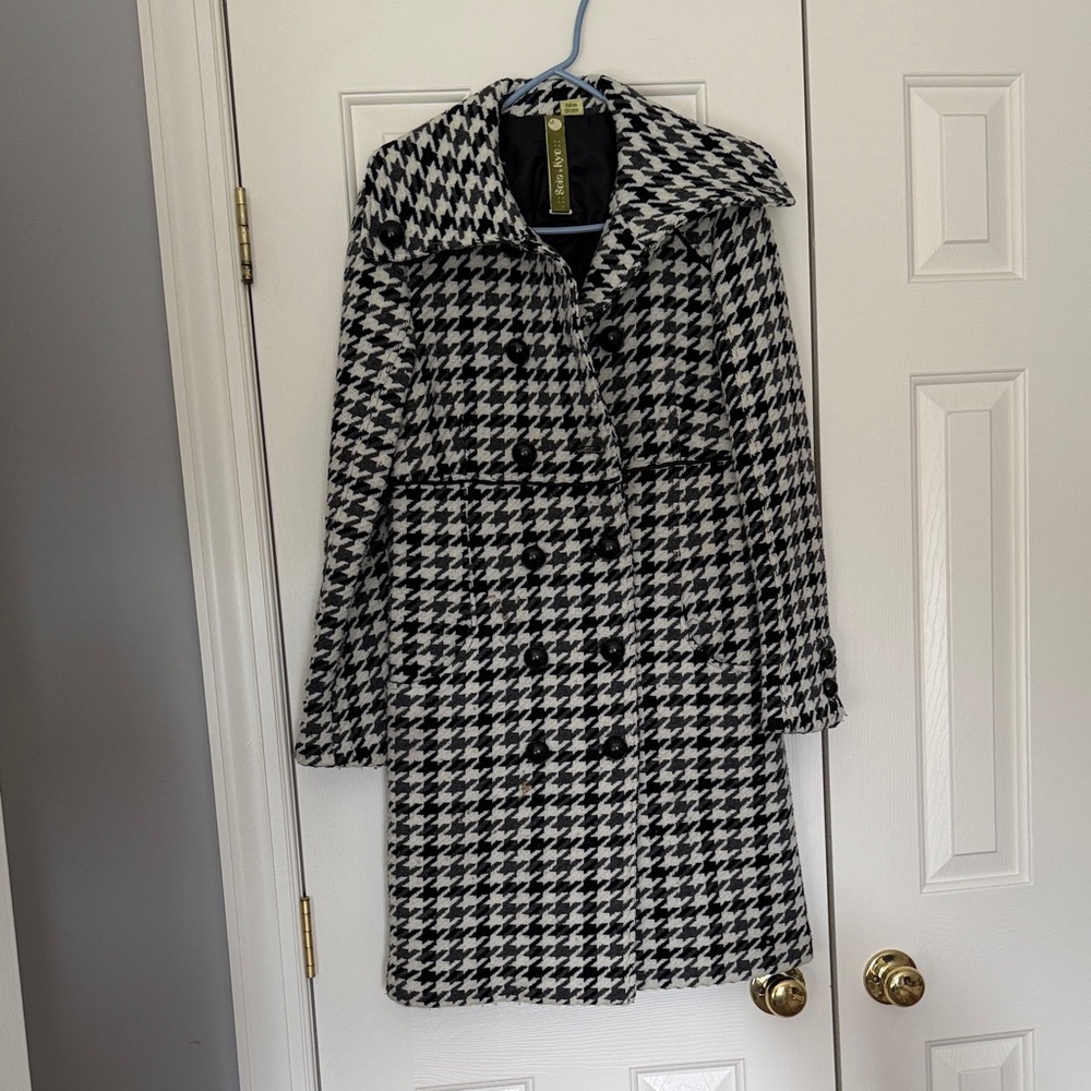 Soia & Kyo Black and White Houndstooth Trench Coat